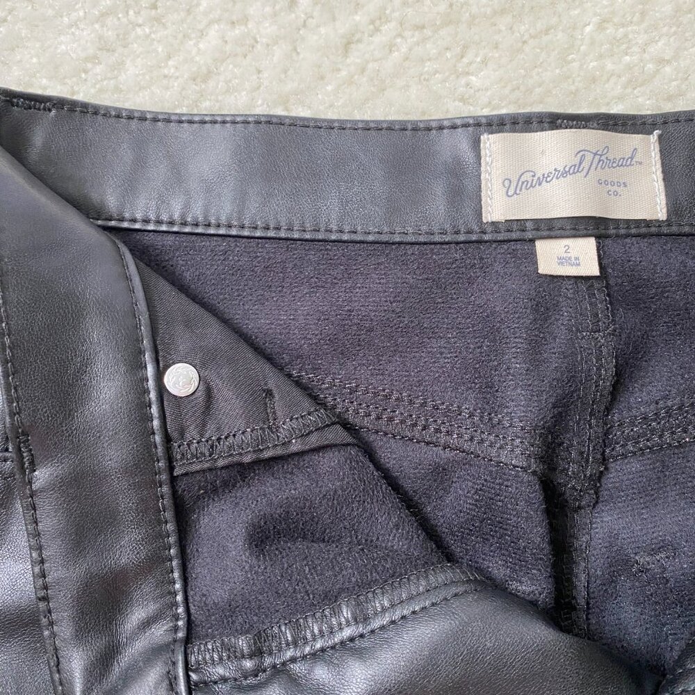 Universal Thread Women's High-Rise Black Faux Leather Mini Skirt Size 2 - Picture 5 of 5